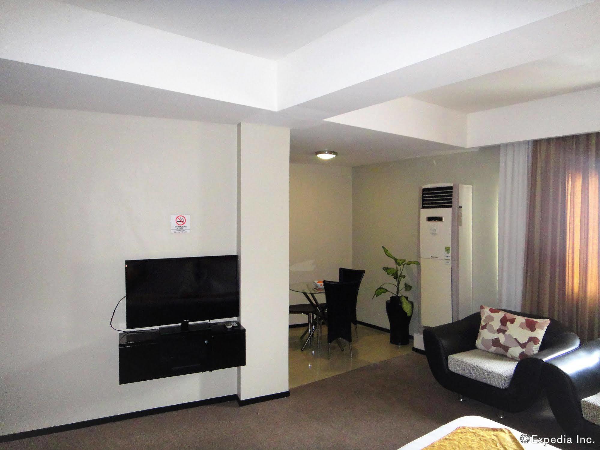 Mallberry Suites Business Hotel Cagayan de Oro Exterior foto