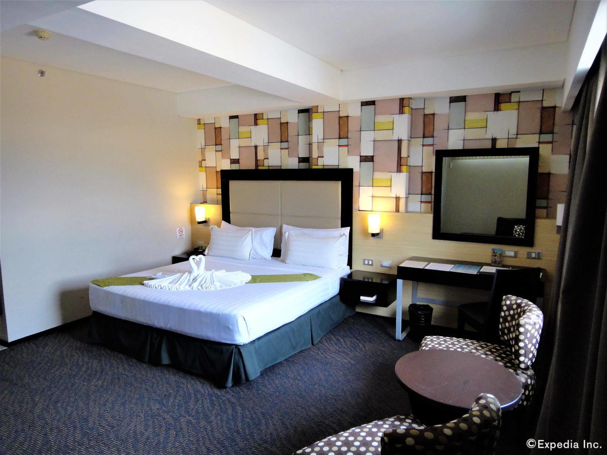 Mallberry Suites Business Hotel Cagayan de Oro Exterior foto