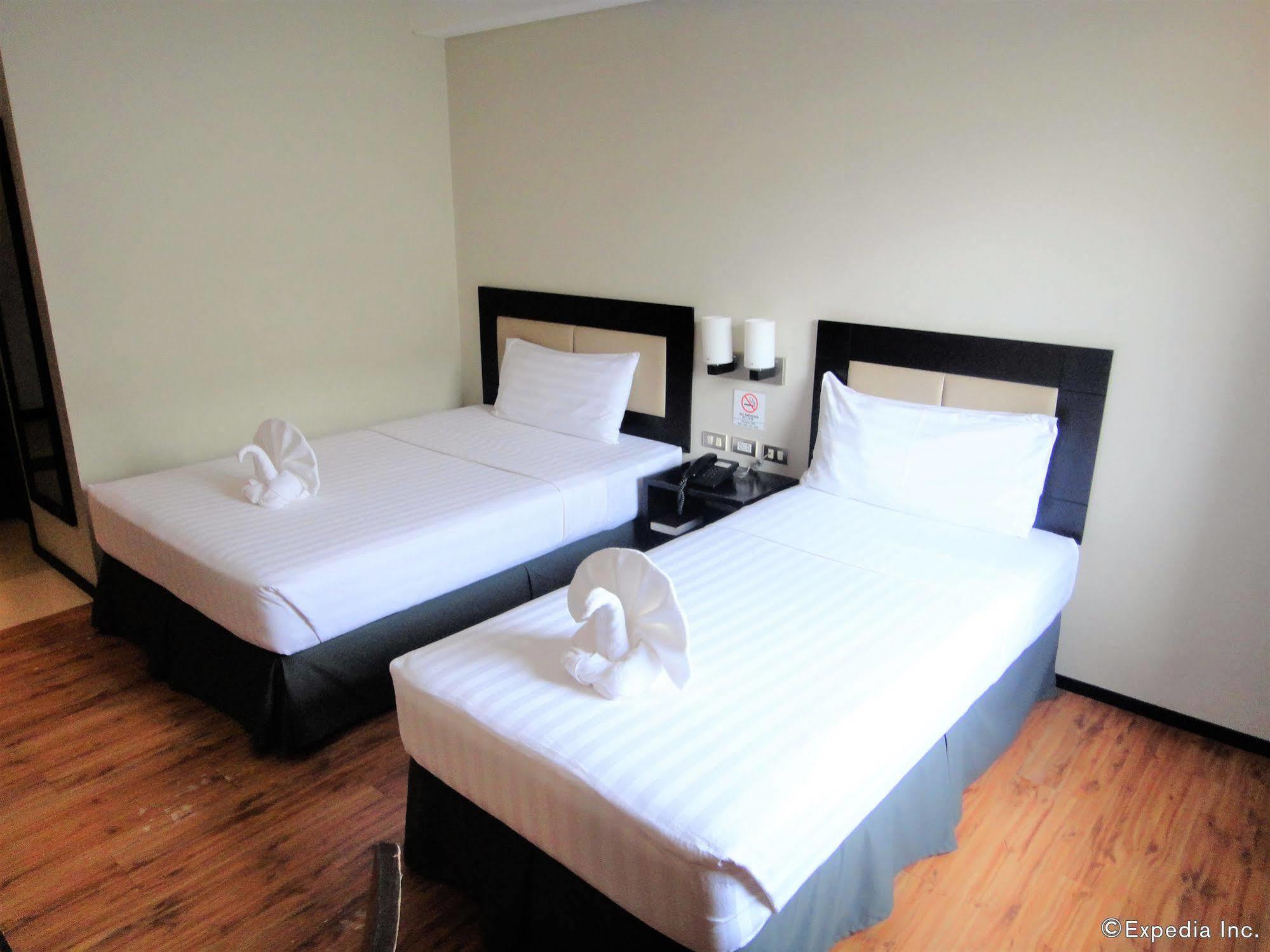 Mallberry Suites Business Hotel Cagayan de Oro Exterior foto