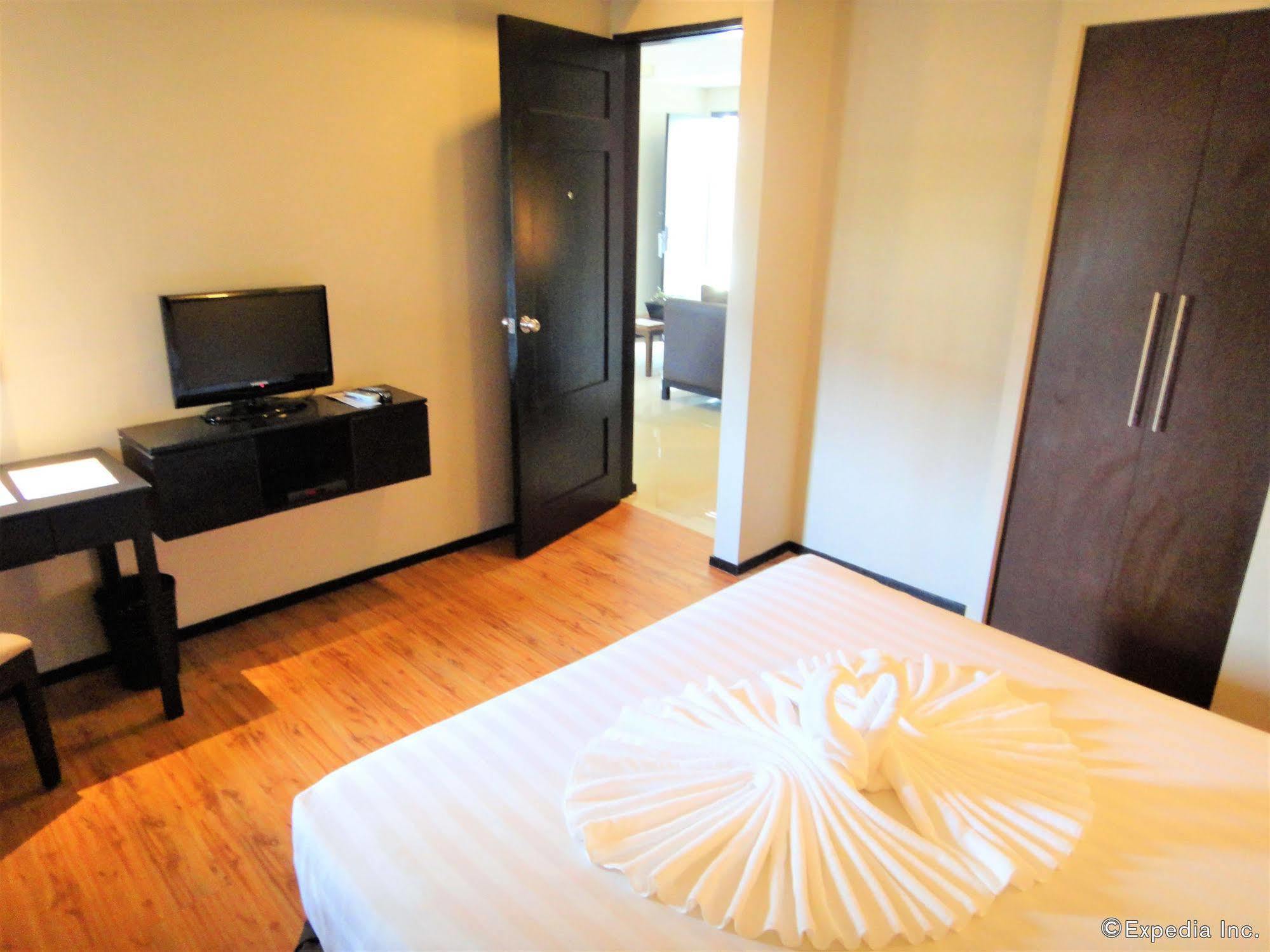 Mallberry Suites Business Hotel Cagayan de Oro Exterior foto